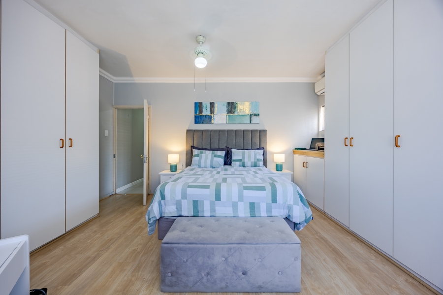 5 Bedroom Property for Sale in Bothasig Western Cape